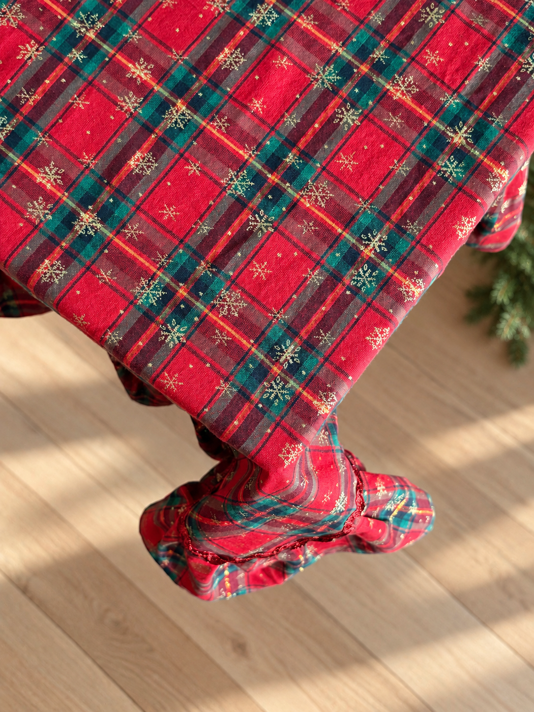Christmas Ruffled Tablecloth