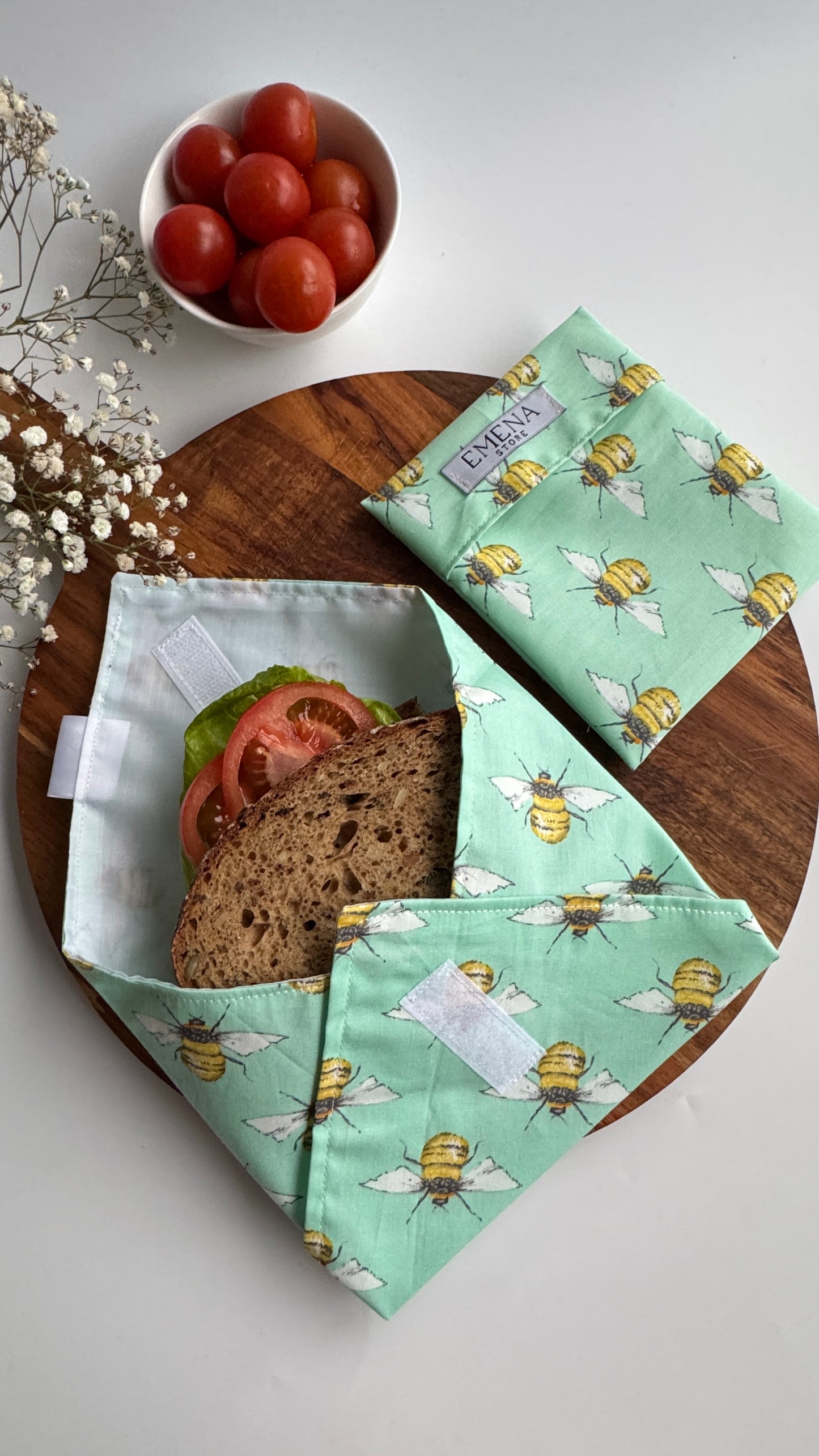 Bee Print Reusable Sandwich & Snack Pouch ( Green )