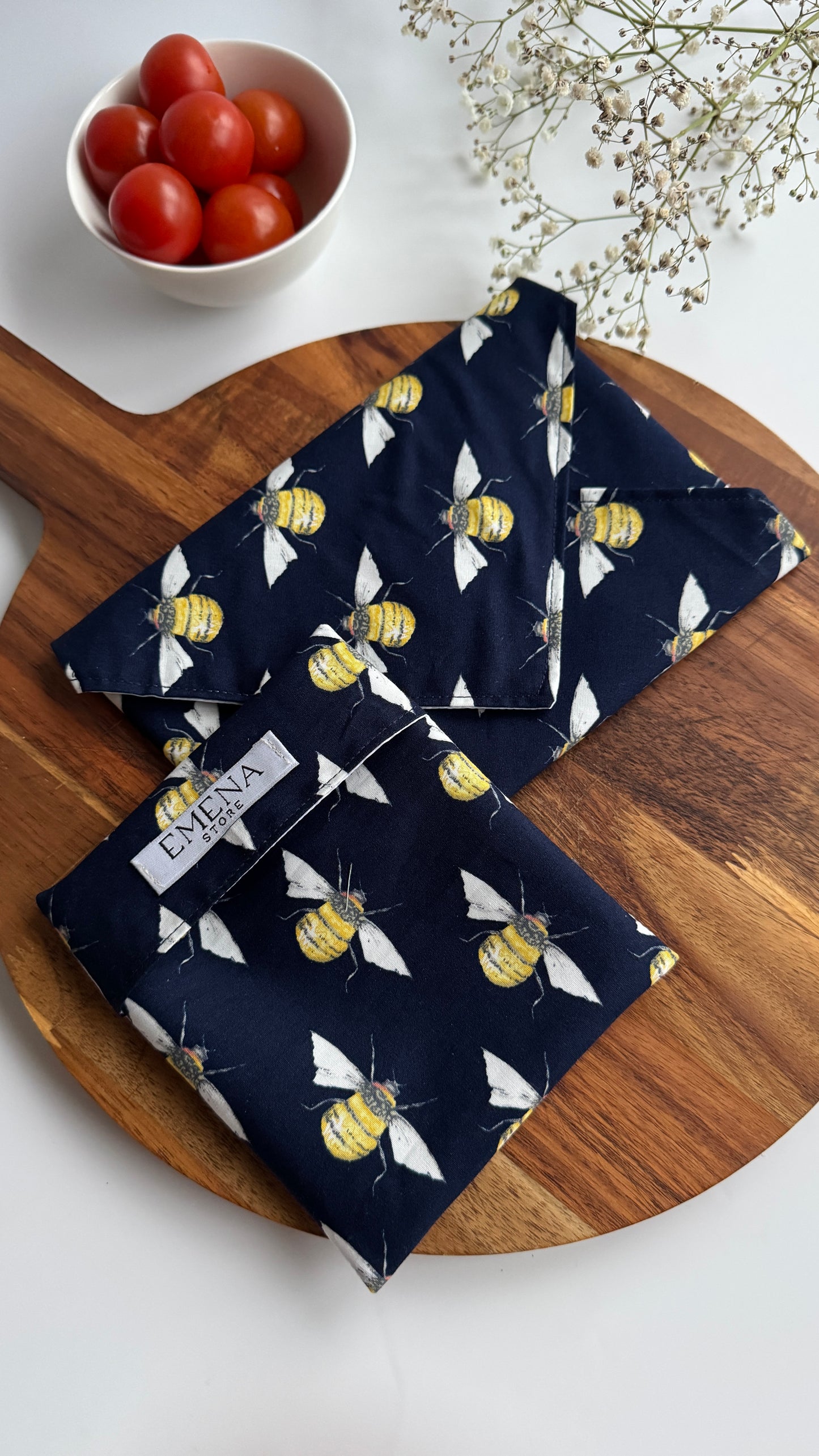 Bee Print Reusable Sandwich & Snack Pouch – Beige (Navy Blue)