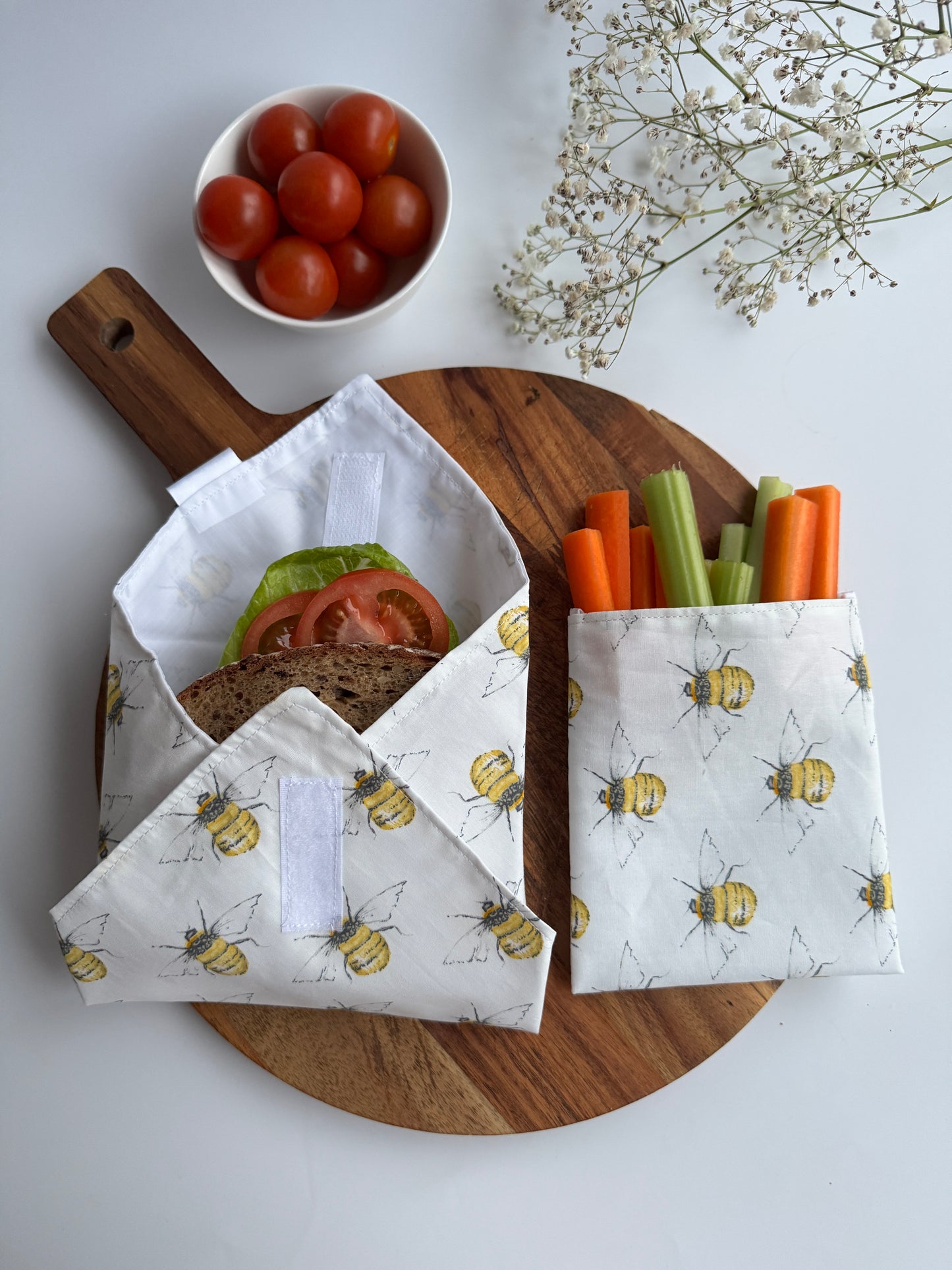 Bee Print Reusable Sandwich & Snack Pouch – Beige