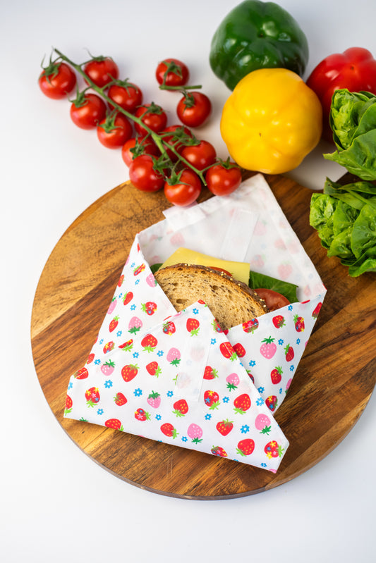 Reusable Sandwich Wrap – Eco-Friendly Lunch Wrap (Strawberries)