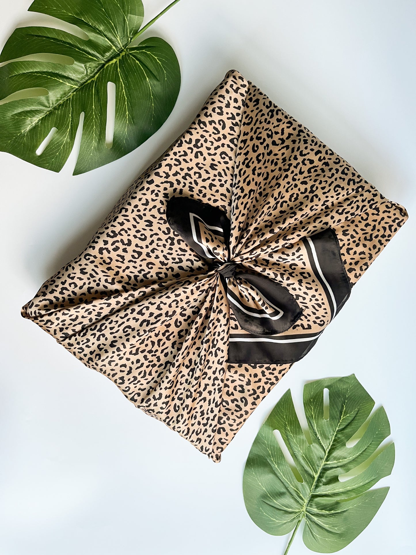 Furoshiki Silk Fabric Gift Wrap ( leopard )