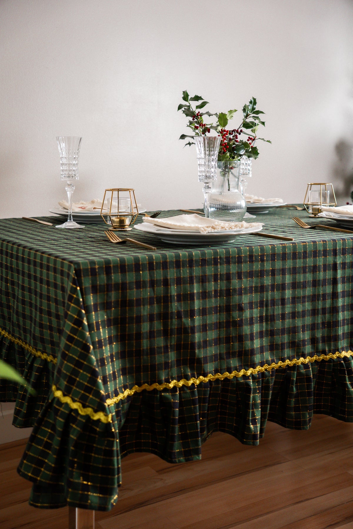 Christmas Ruffled Tablecloth