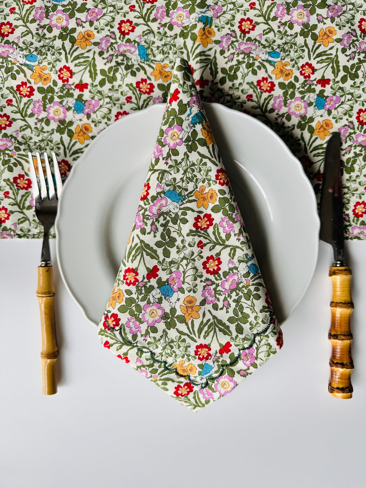 Floral Spring Table Runner and Matching Napkins
