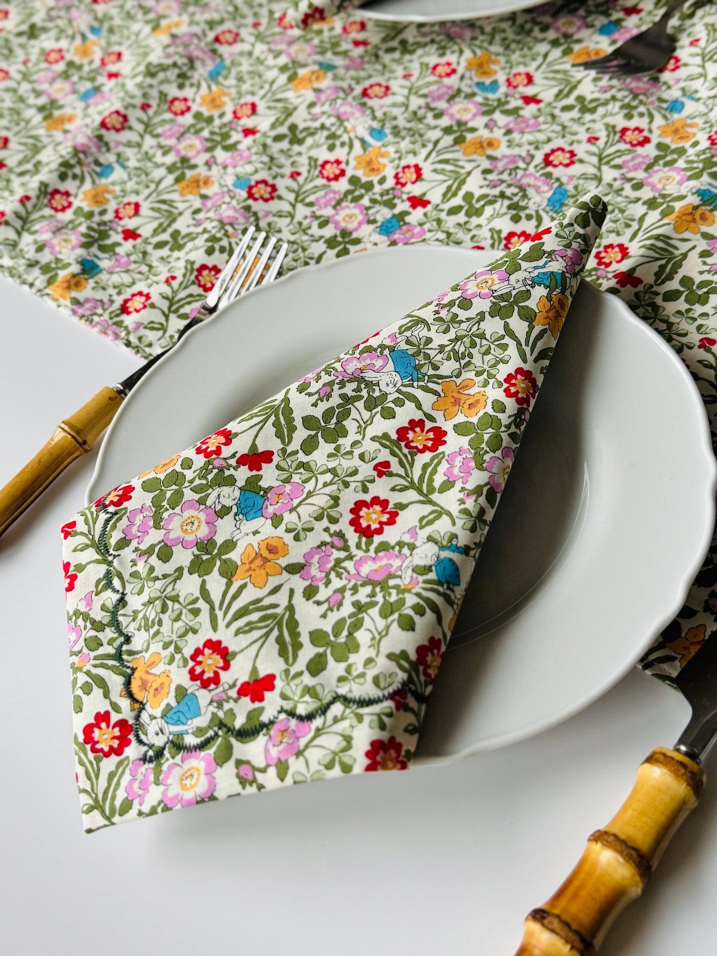 Floral Spring Table Runner and Matching Napkins
