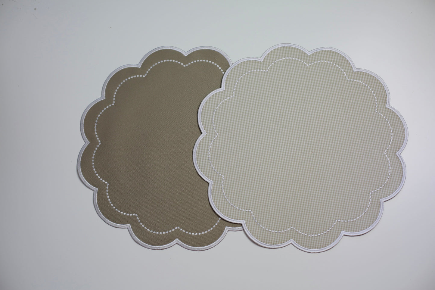 Reversible Scalloped Edges Placemats - Set of 6